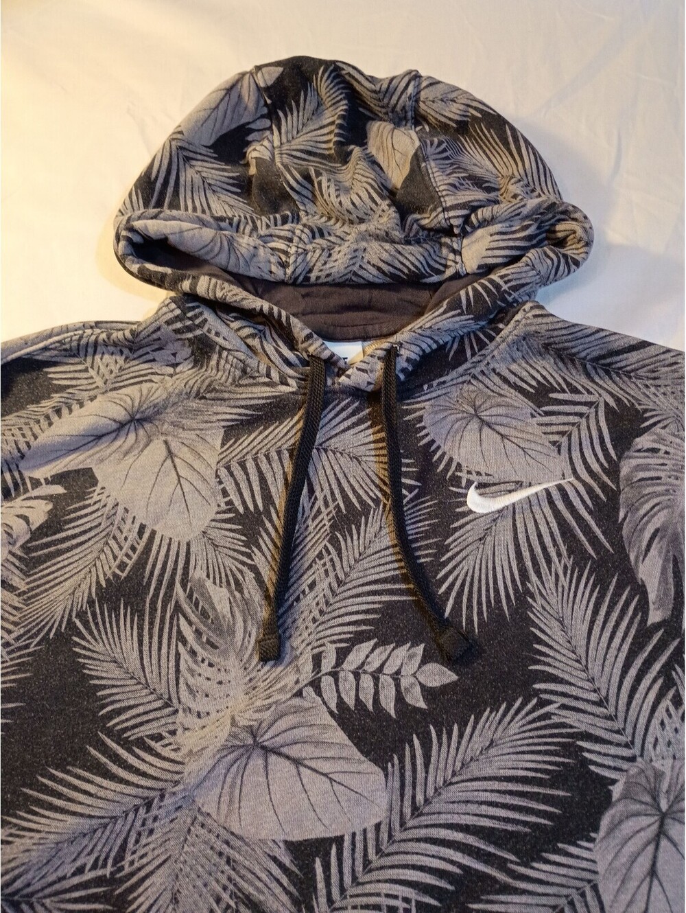 Nike Medium Gray Leaf Pattern Pullover Hoodie